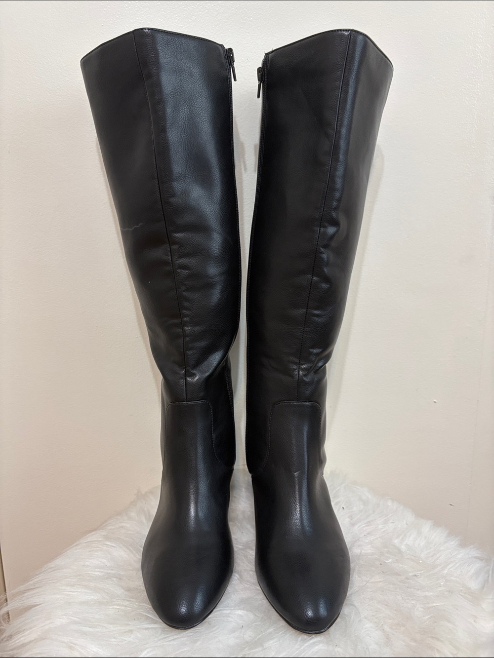 NWOT Ann Taylor LOFT Knee-High Black Boots Sz 8